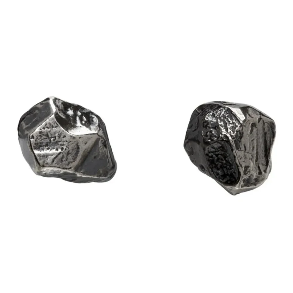Nyx Shadow Earrings